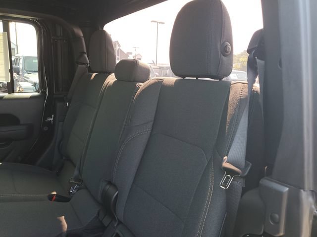New 2025 Jeep Gladiator Sport AWD/4WD image 13