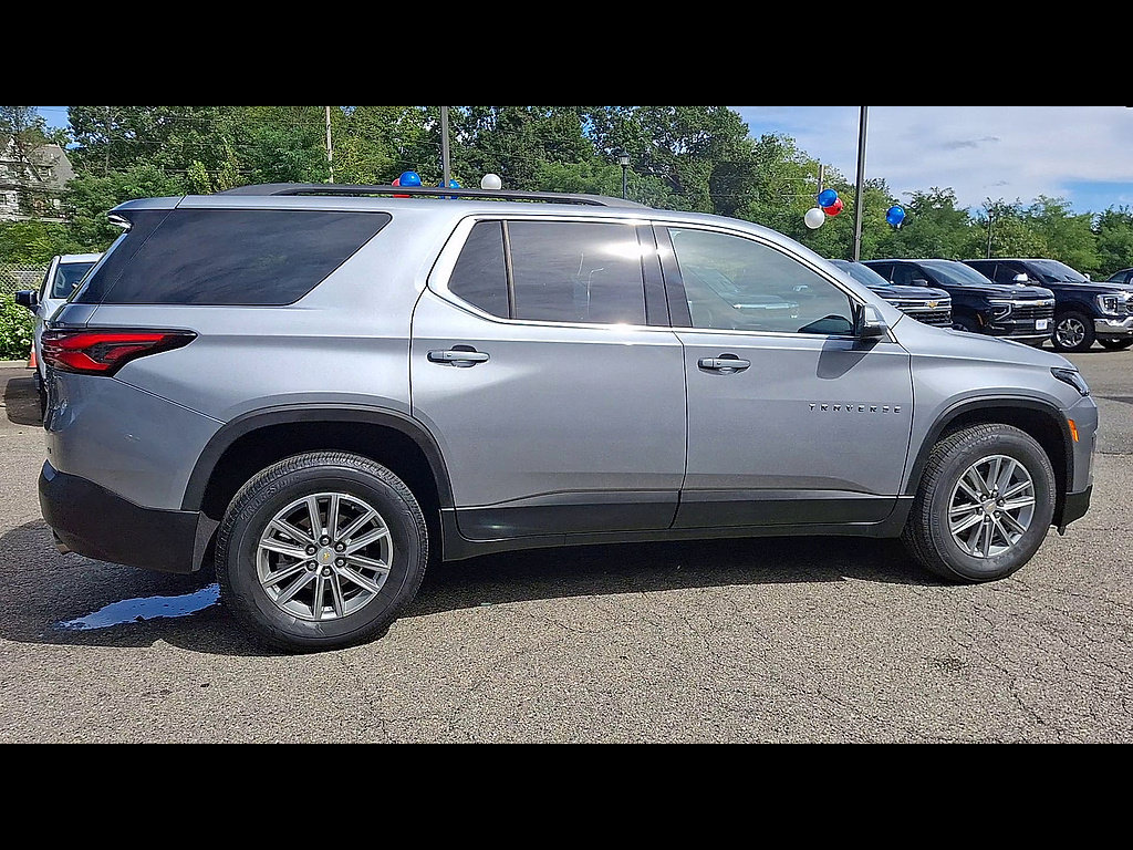 Certified 2023 Chevrolet Traverse LT w/ LPO, Floor Liner Package AWD/4WD image 9