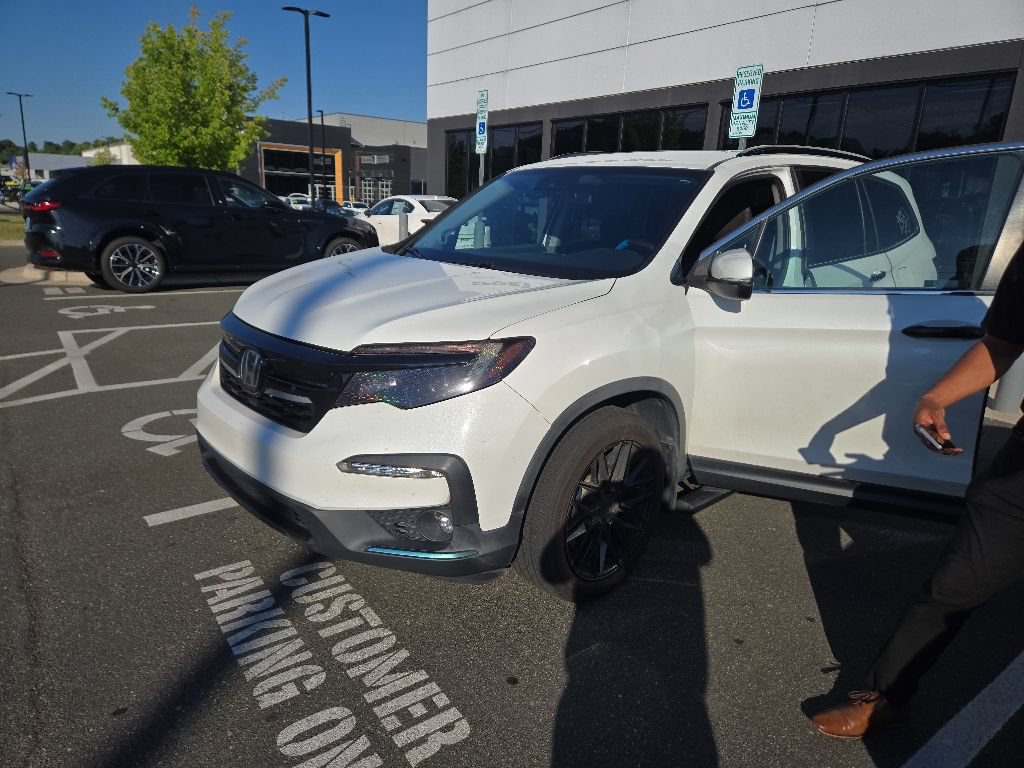 Used 2020 Honda Pilot EX image 3