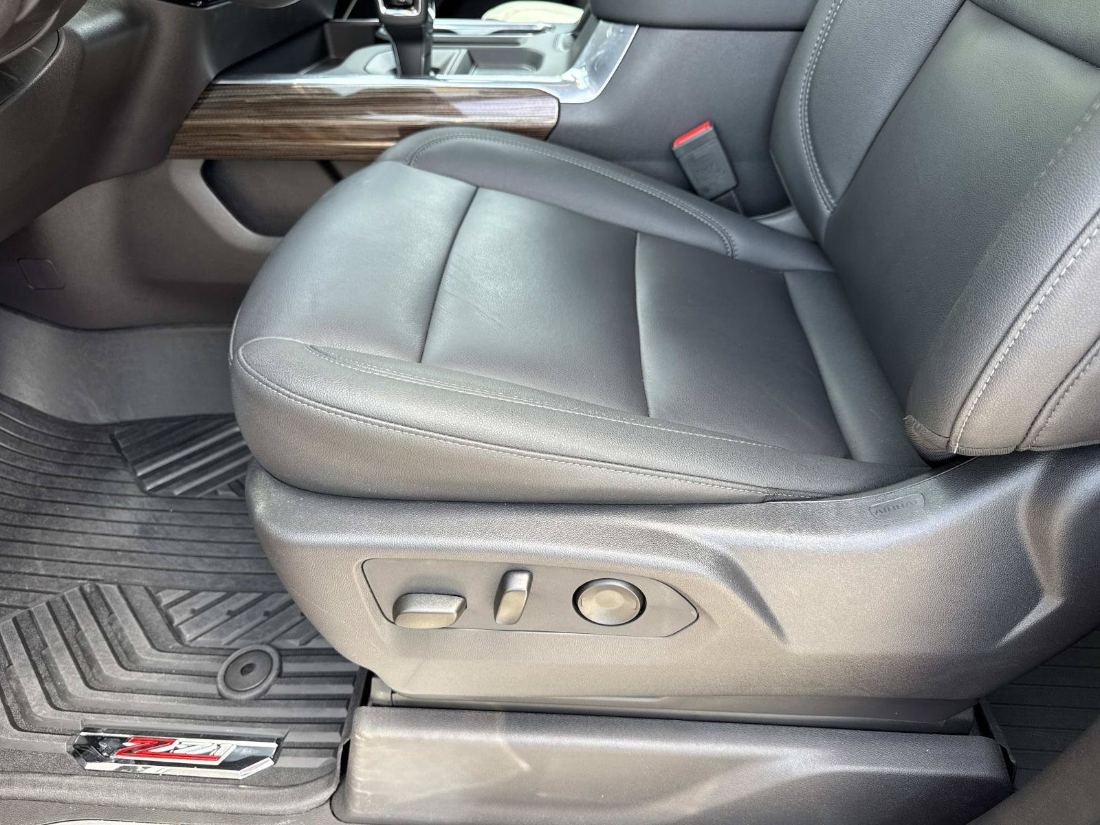 Used 2026 Chevrolet Silverado 1500 LT Trail Boss w/ LT Trail Boss Premium Package AWD/4WD image 19