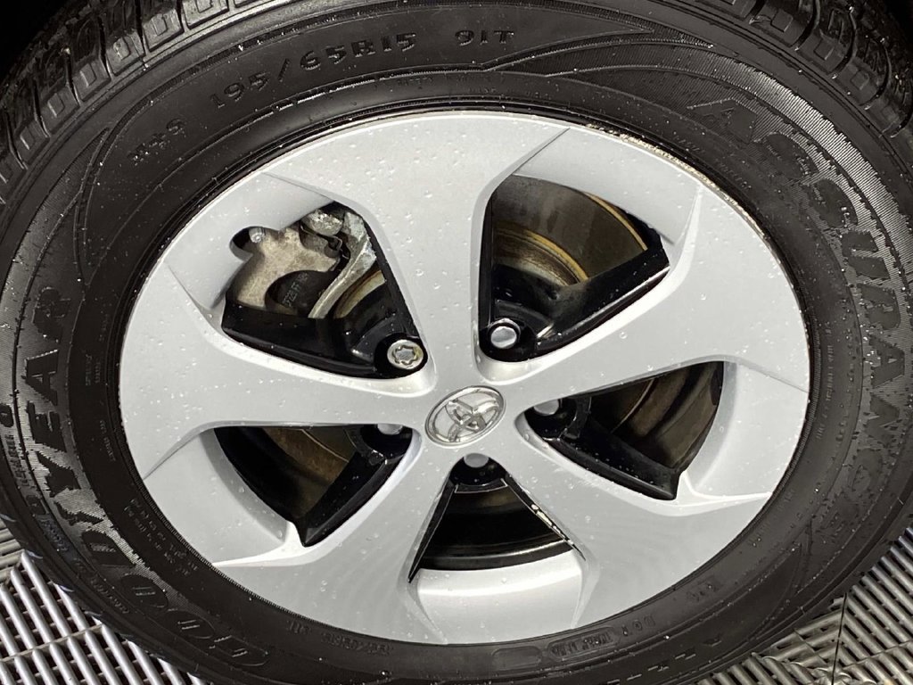 Used 2012 Toyota Prius Two FWD image 27