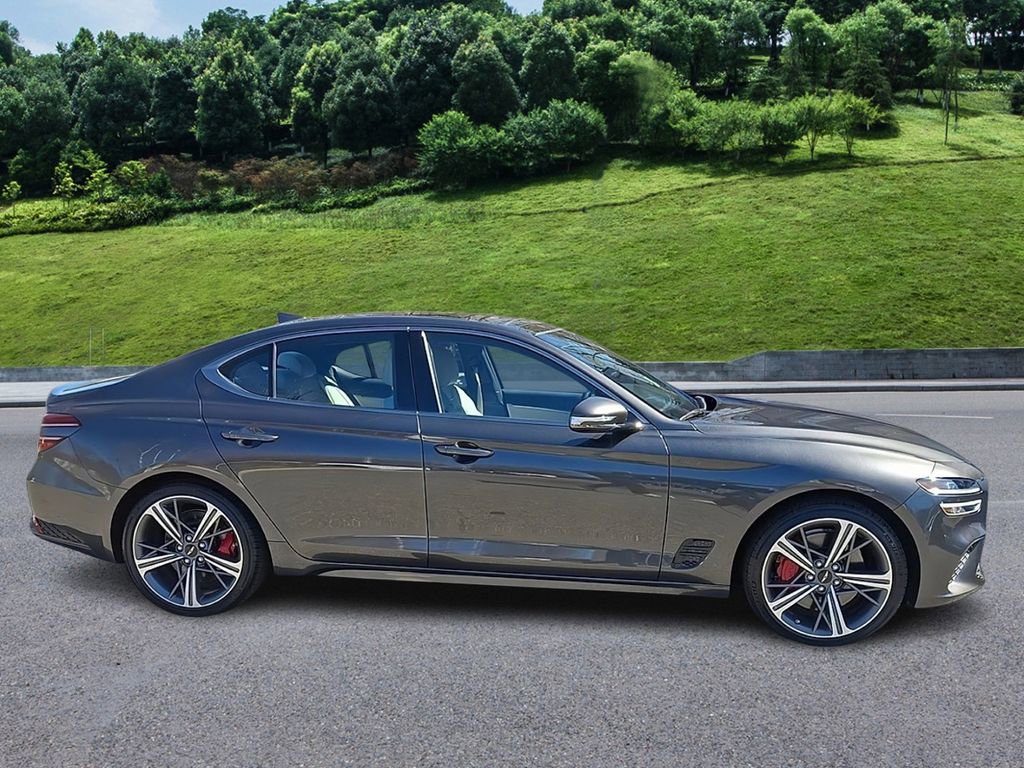 Used 2025 Genesis G70 2.5T w/ Sport Prestige Package image 9