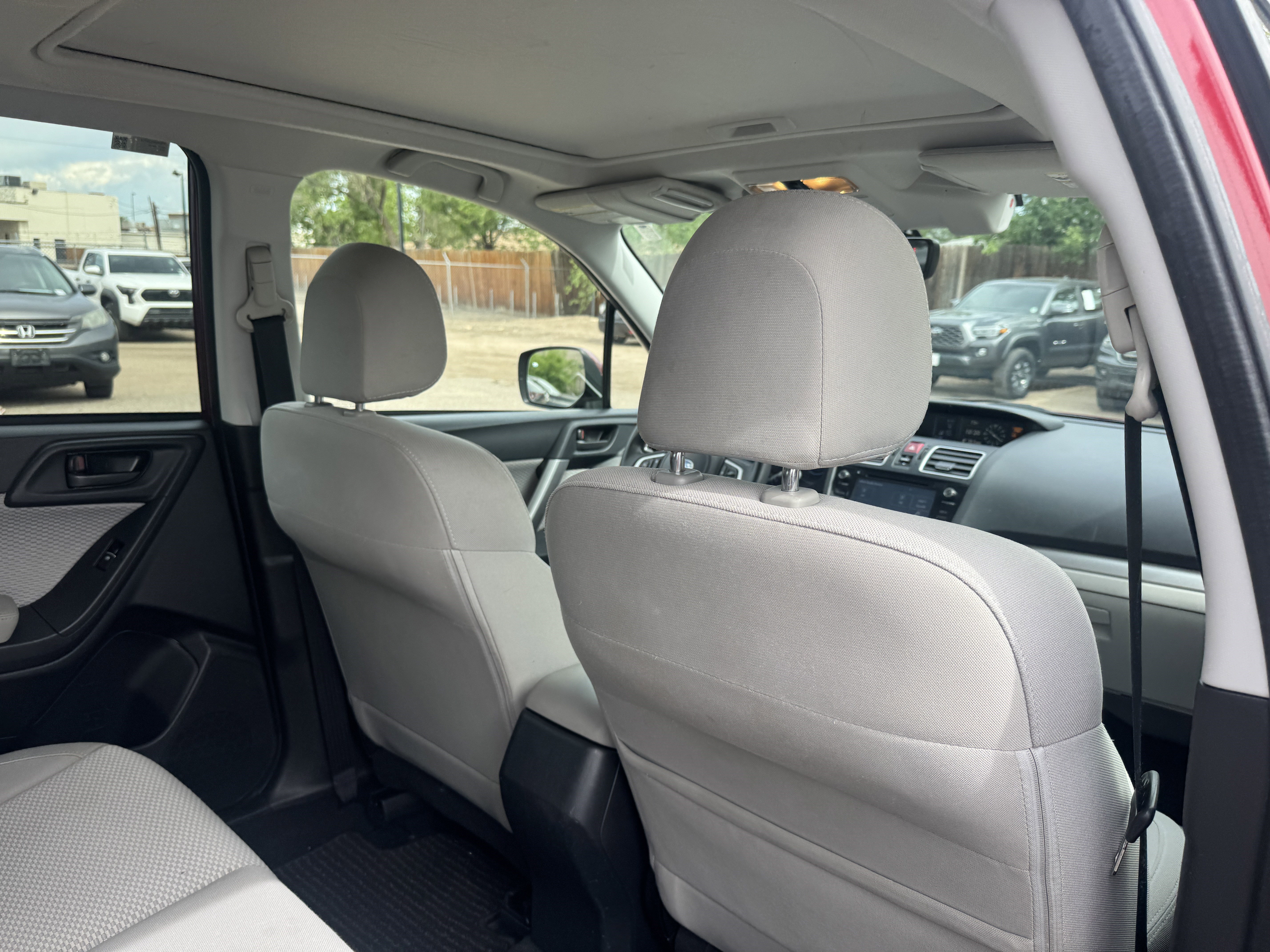 Used 2017 Subaru Forester 2.5i Premium AWD/4WD image 23