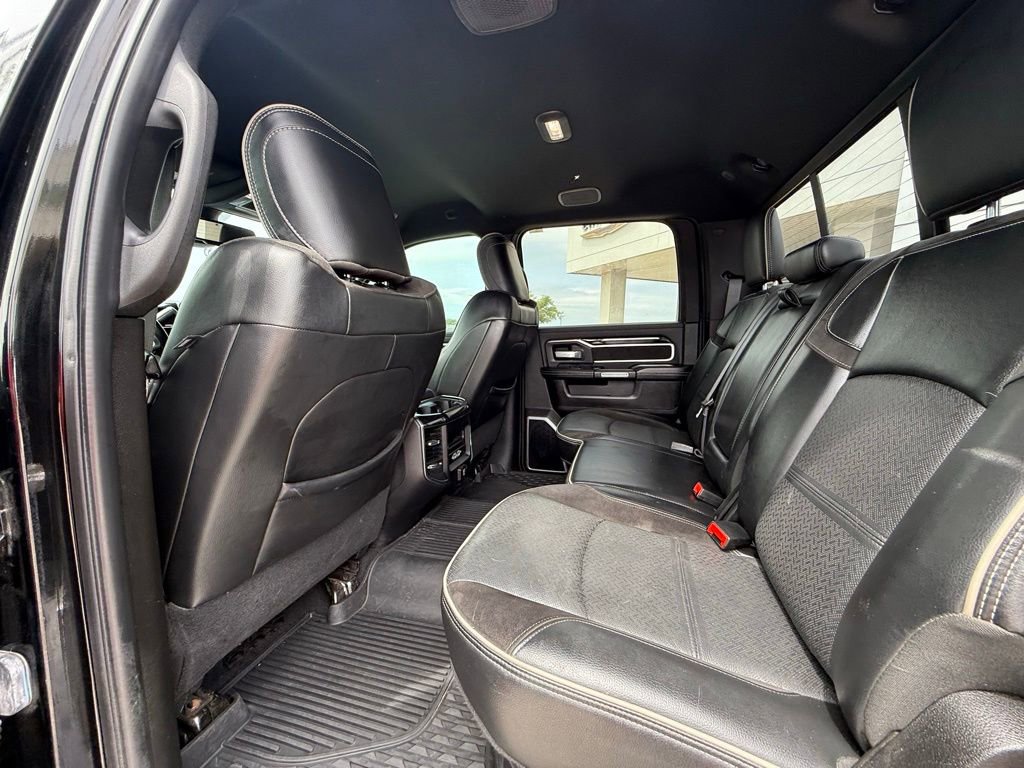 Used 2019 RAM 2500 Laramie w/ Black Appearance Package AWD/4WD image 17