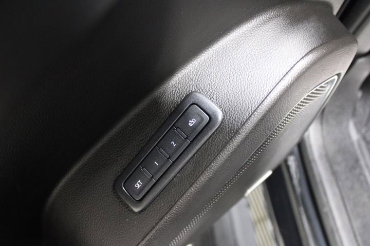 Used 2019 GMC Yukon Denali w/ Denali Ultimate Package image 20