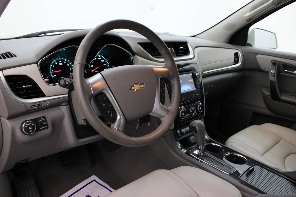 Used 2017 Chevrolet Traverse Premier FWD image 14