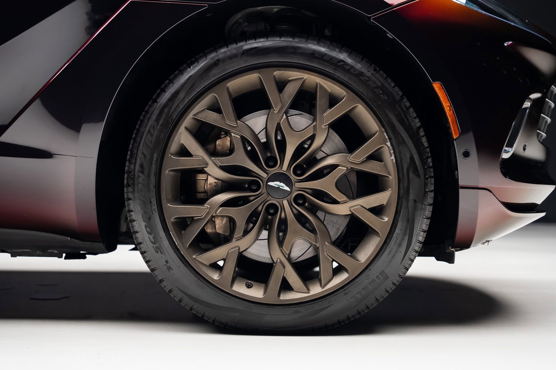 Used 2023 Aston Martin DBX AWD/4WD image 38