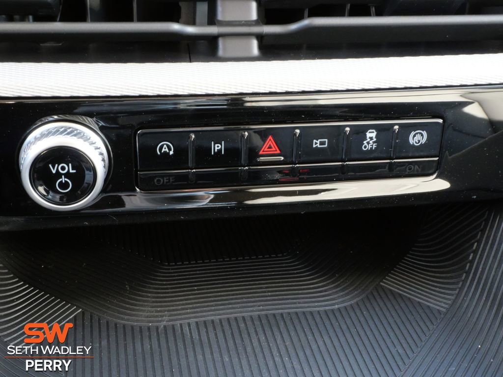 New 2026 Ford Explorer Active w/ Active Comfort Package image 23