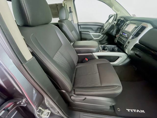 Used 2018 Nissan Titan SV w/ SV Convenience Package AWD/4WD image 29