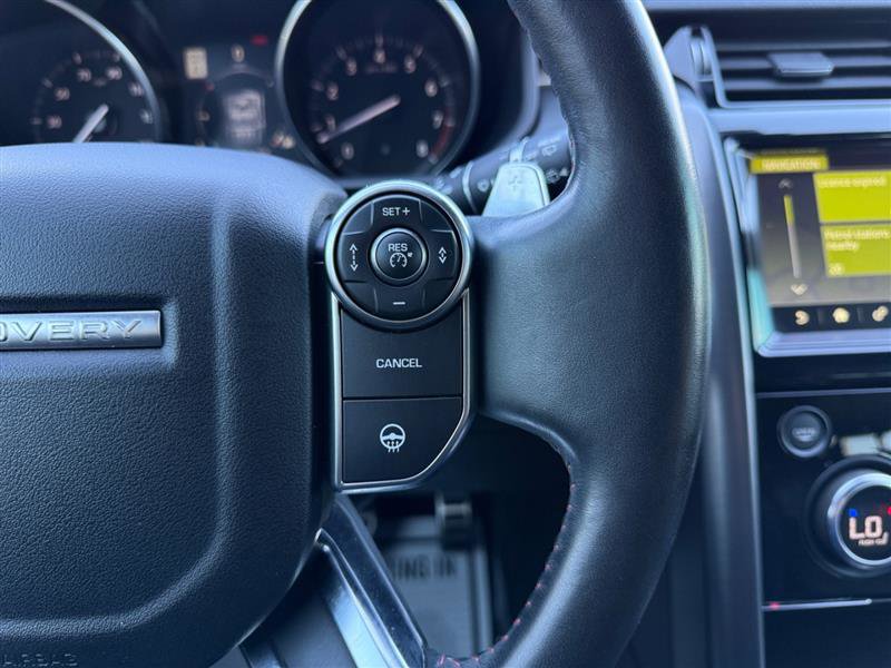 Used 2017 Land Rover Discovery HSE Luxury image 38