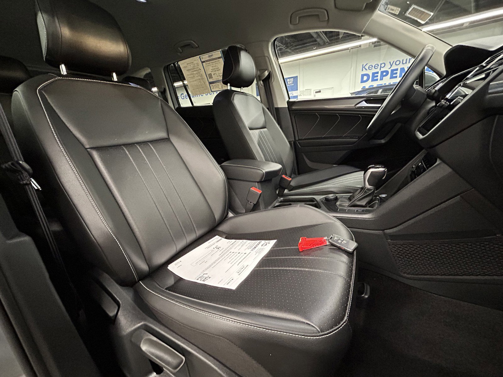 Used 2024 Volkswagen Tiguan SE image 17