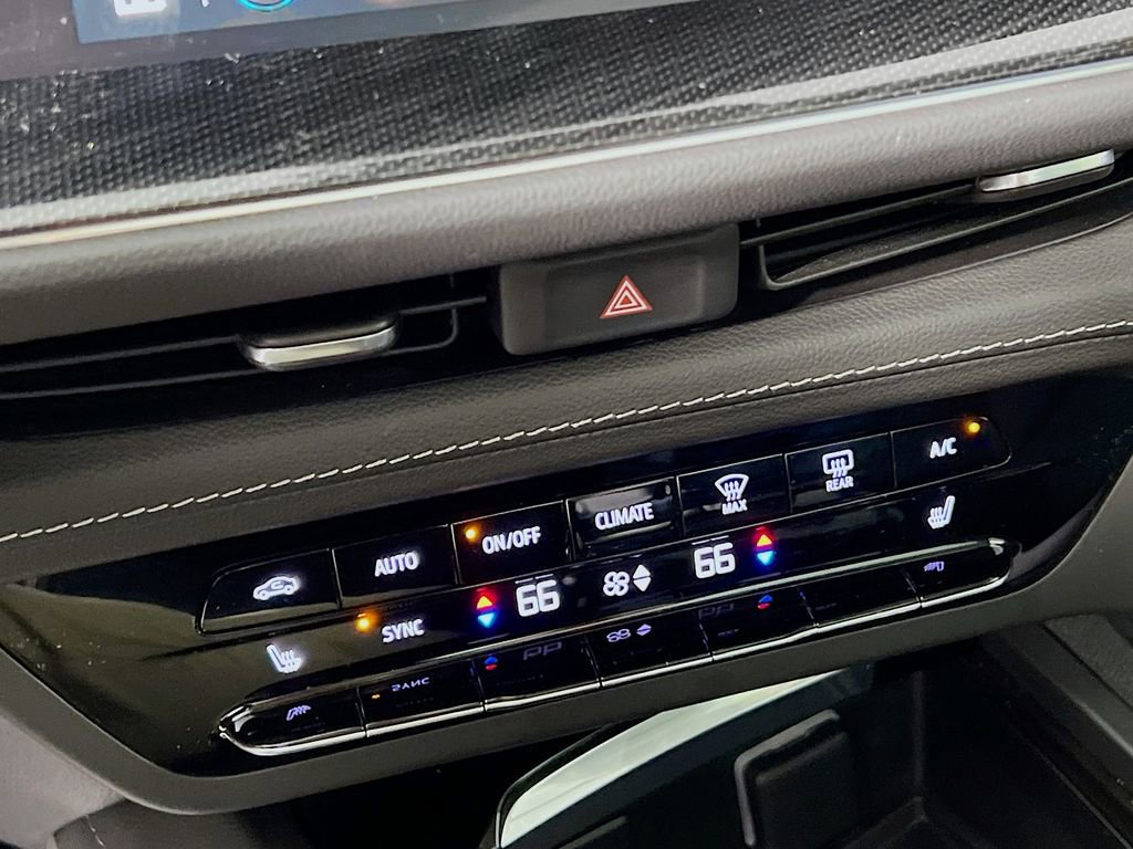 Certified 2023 Buick Envision Essence w/ Sport Touring Package image 15