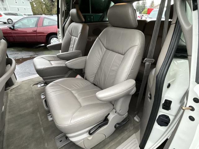 Used 2001 Dodge Grand Caravan ES image 14