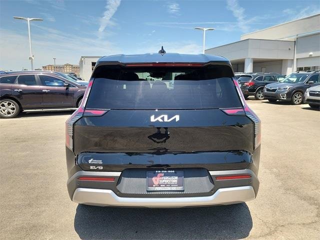 New 2026 Kia EV9 Light image 4