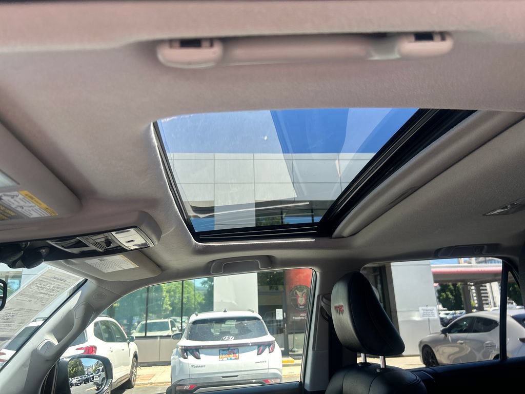 Certified 2023 Toyota 4Runner TRD Off-Road Premium w/ Moonroof Package AWD/4WD image 25