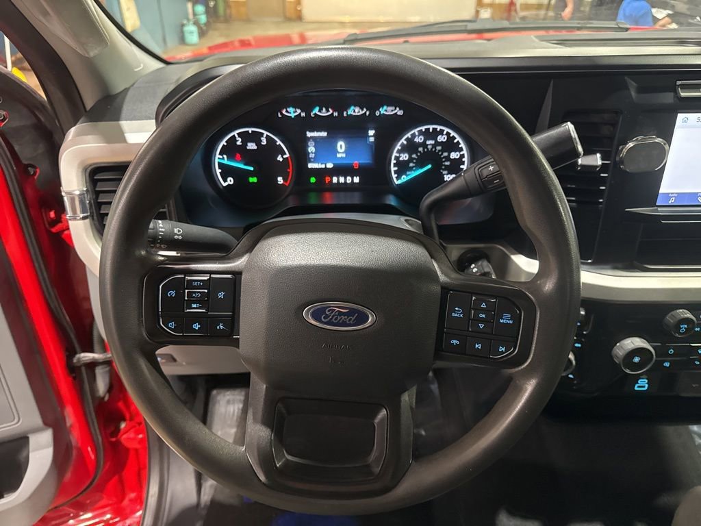 Used 2023 Ford F350 XLT AWD/4WD image 27