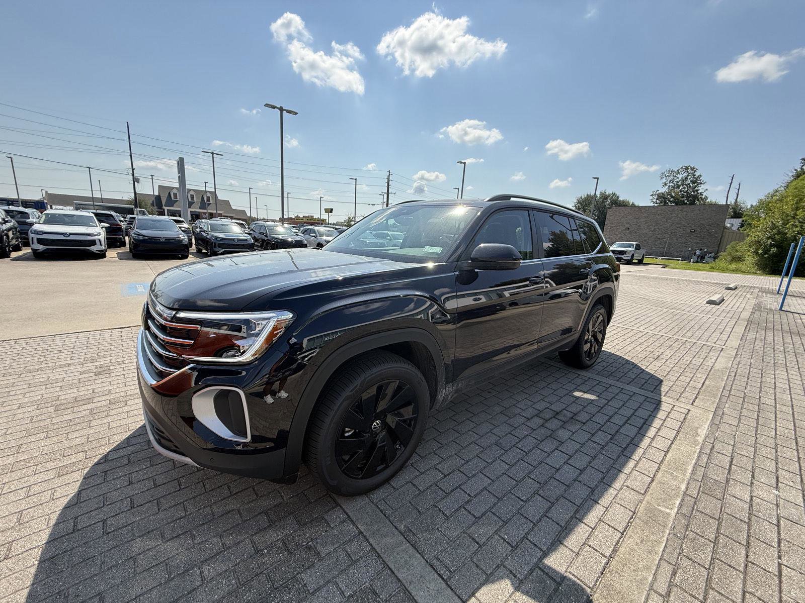 New 2026 Volkswagen Atlas SE image 4