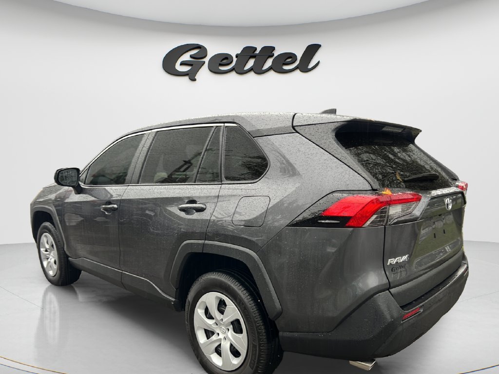 Used 2023 Toyota RAV4 LE FWD image 7
