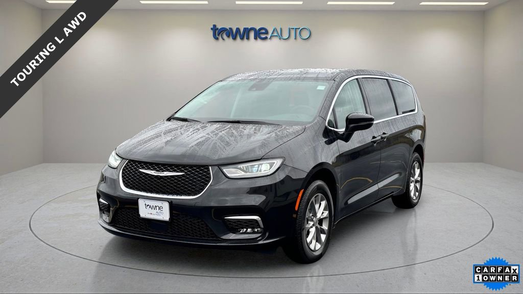 Certified 2023 Chrysler Pacifica Touring-L image 1