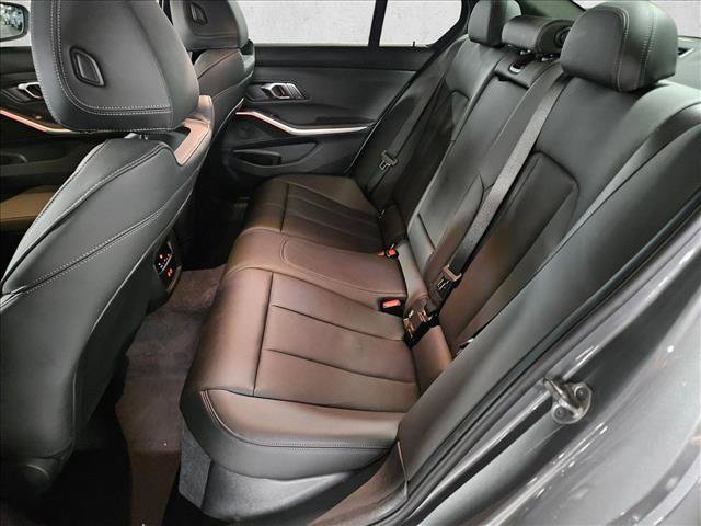 Used 2026 BMW 330i Sedan w/ Premium Package RWD image 15