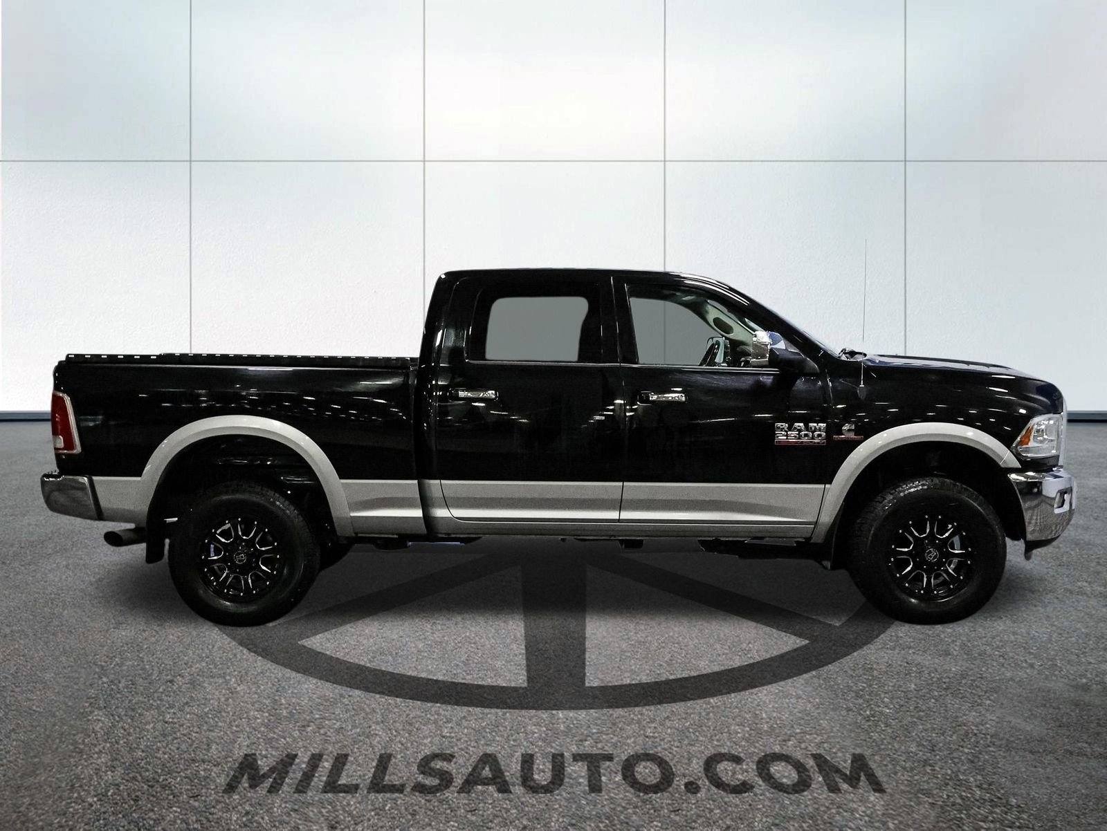 Used 2015 RAM 2500 Laramie image 9