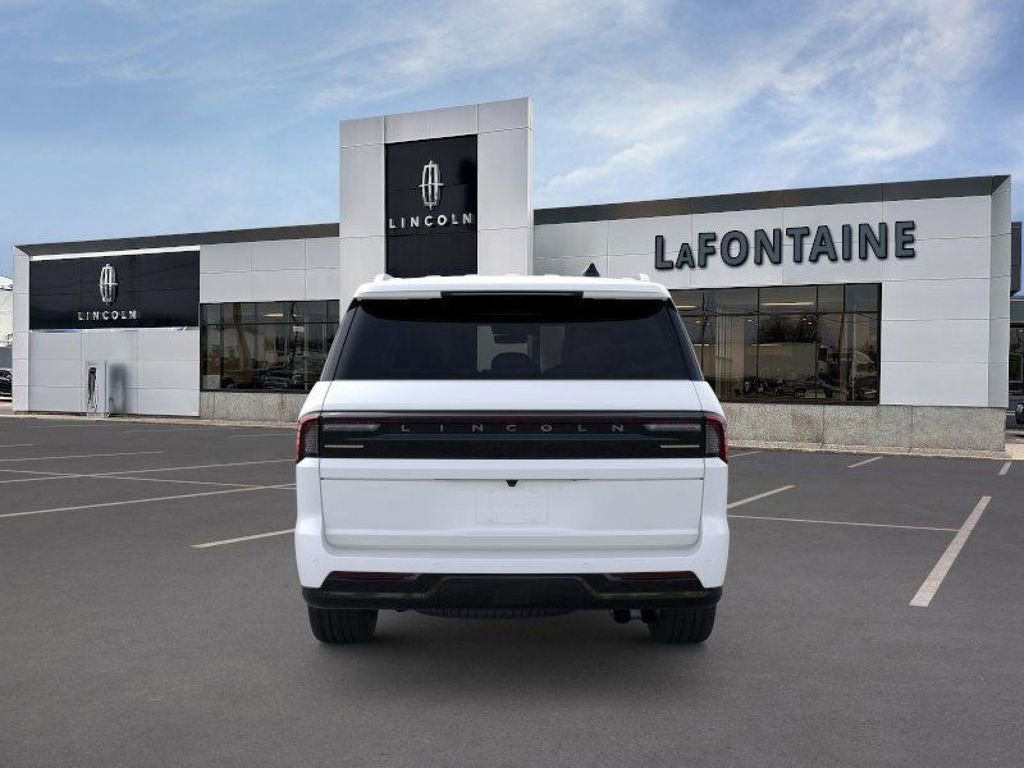 New 2026 Lincoln Navigator Reserve image 5
