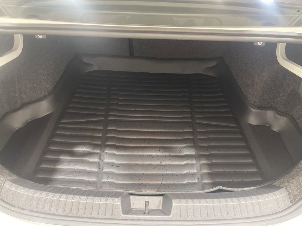 Used 2020 Volkswagen Jetta GLI Autobahn image 11