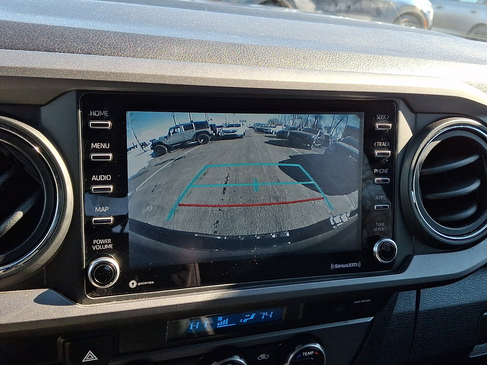 Used 2022 Toyota Tacoma TRD Off-Road image 16