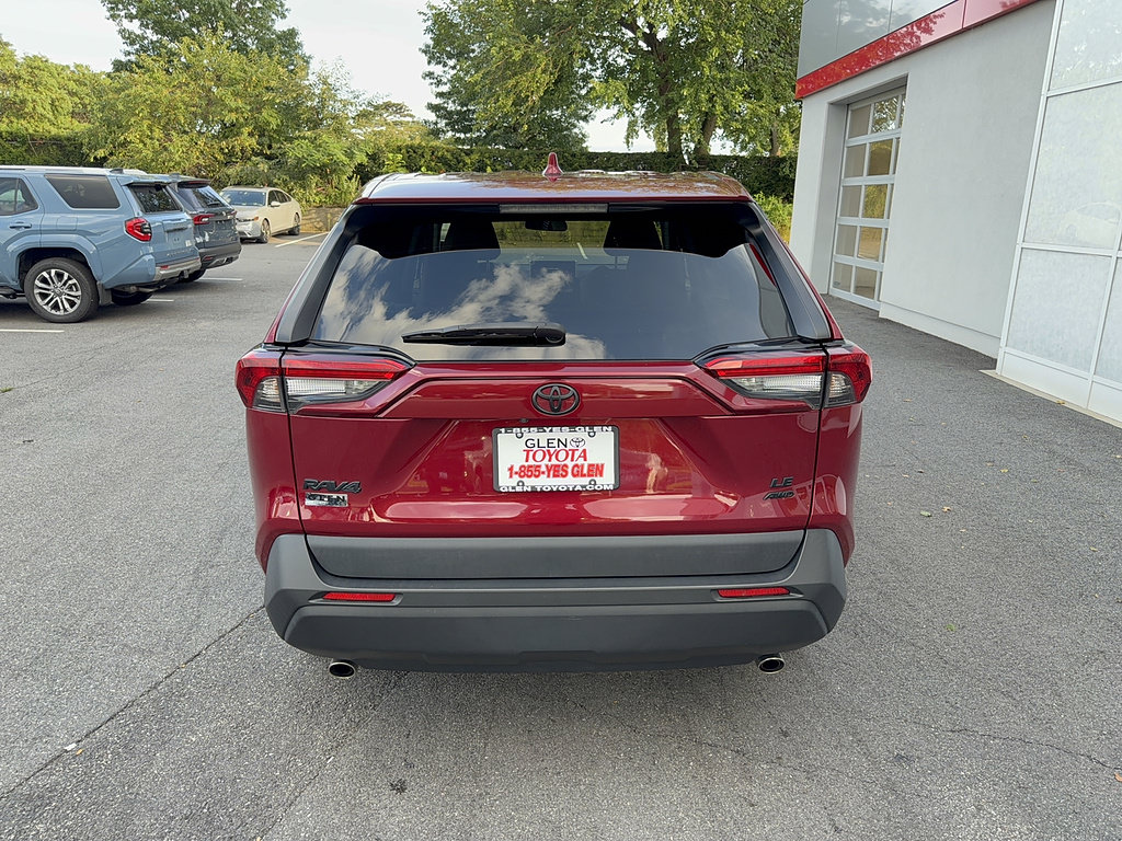 Certified 2023 Toyota RAV4 LE AWD/4WD image 6