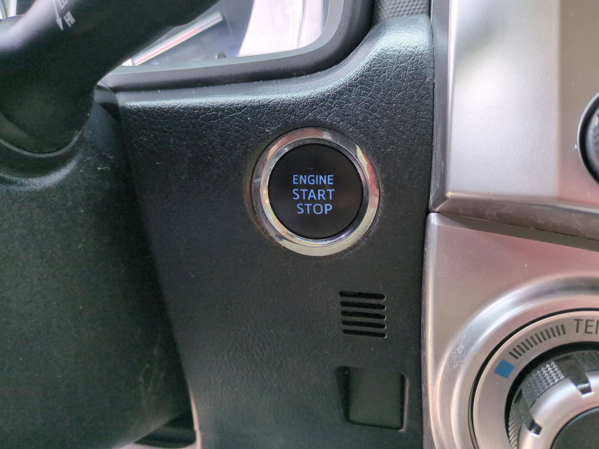 Used 2022 Toyota 4Runner Limited image 17