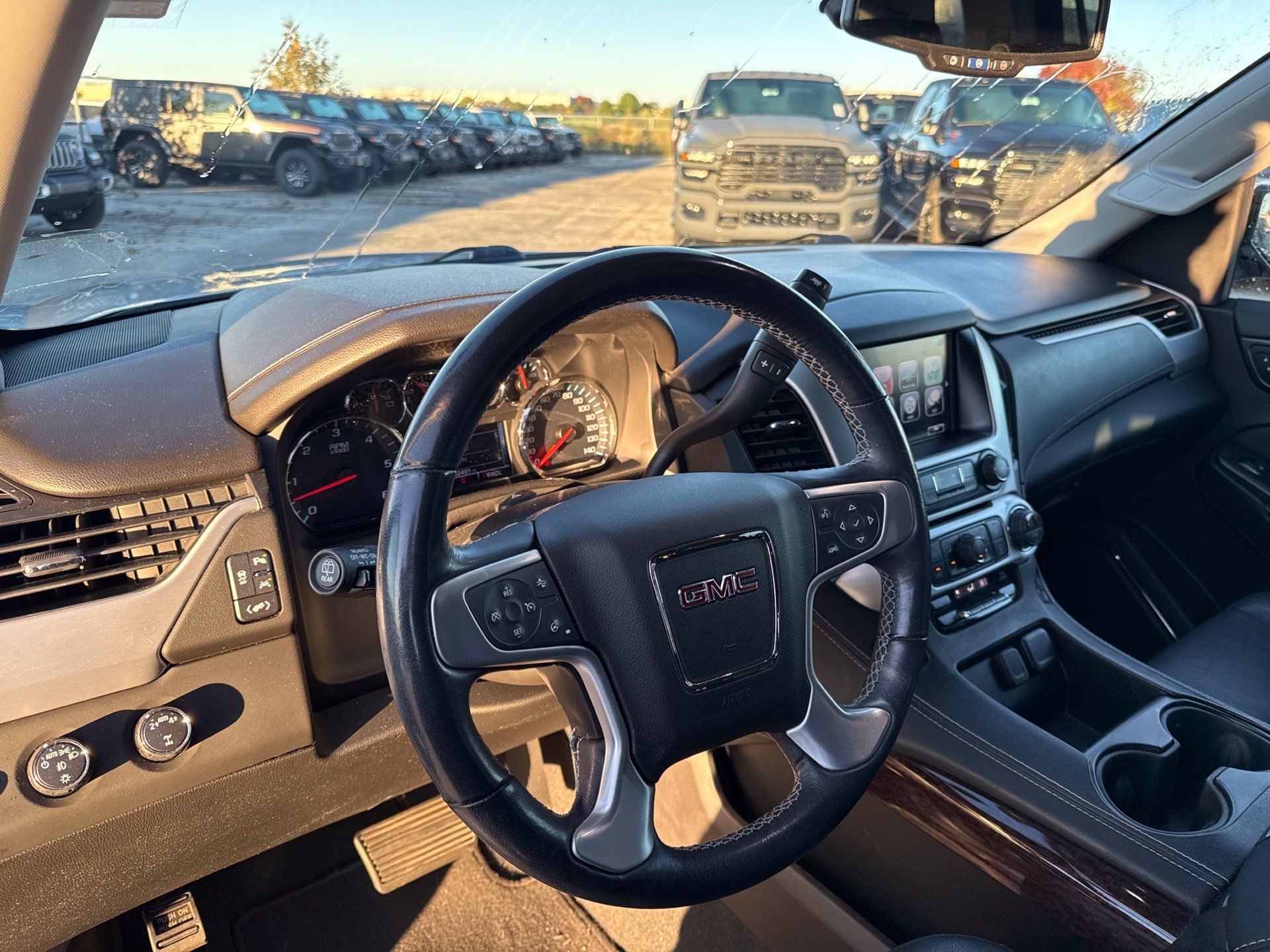 Used 2020 GMC Yukon SLT w/ Open Road Package AWD/4WD image 10