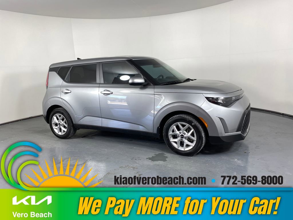 Used 2023 Kia Soul LX w/ Option Group 015