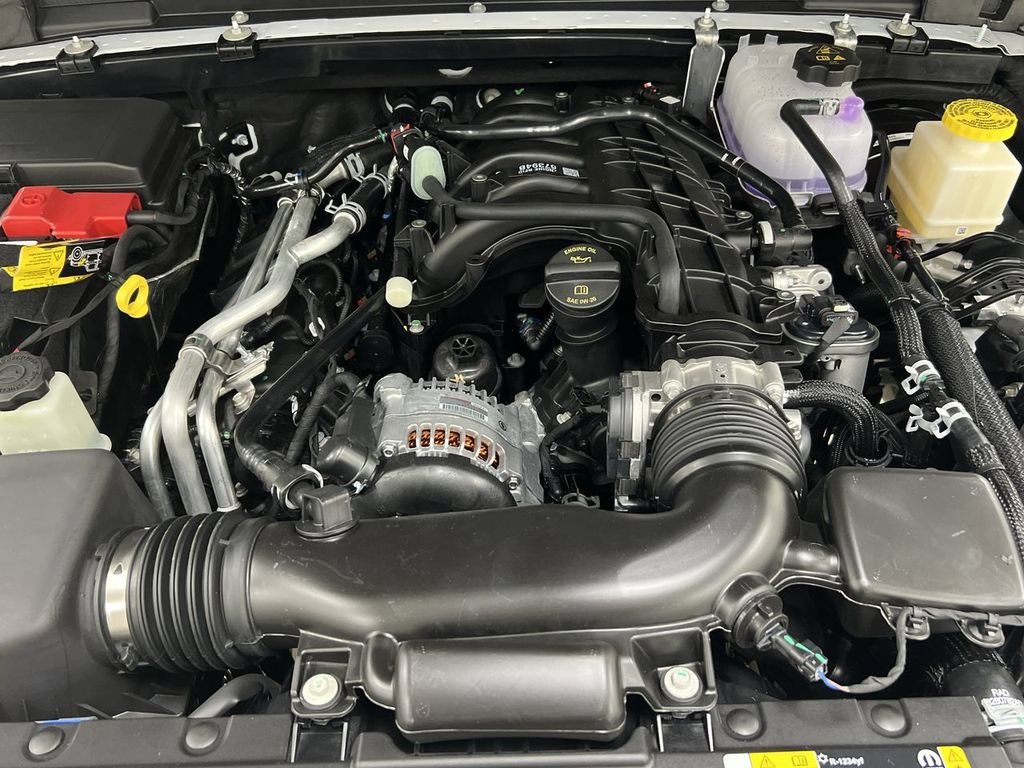 Used 2023 Jeep Gladiator Sport AWD/4WD image 23