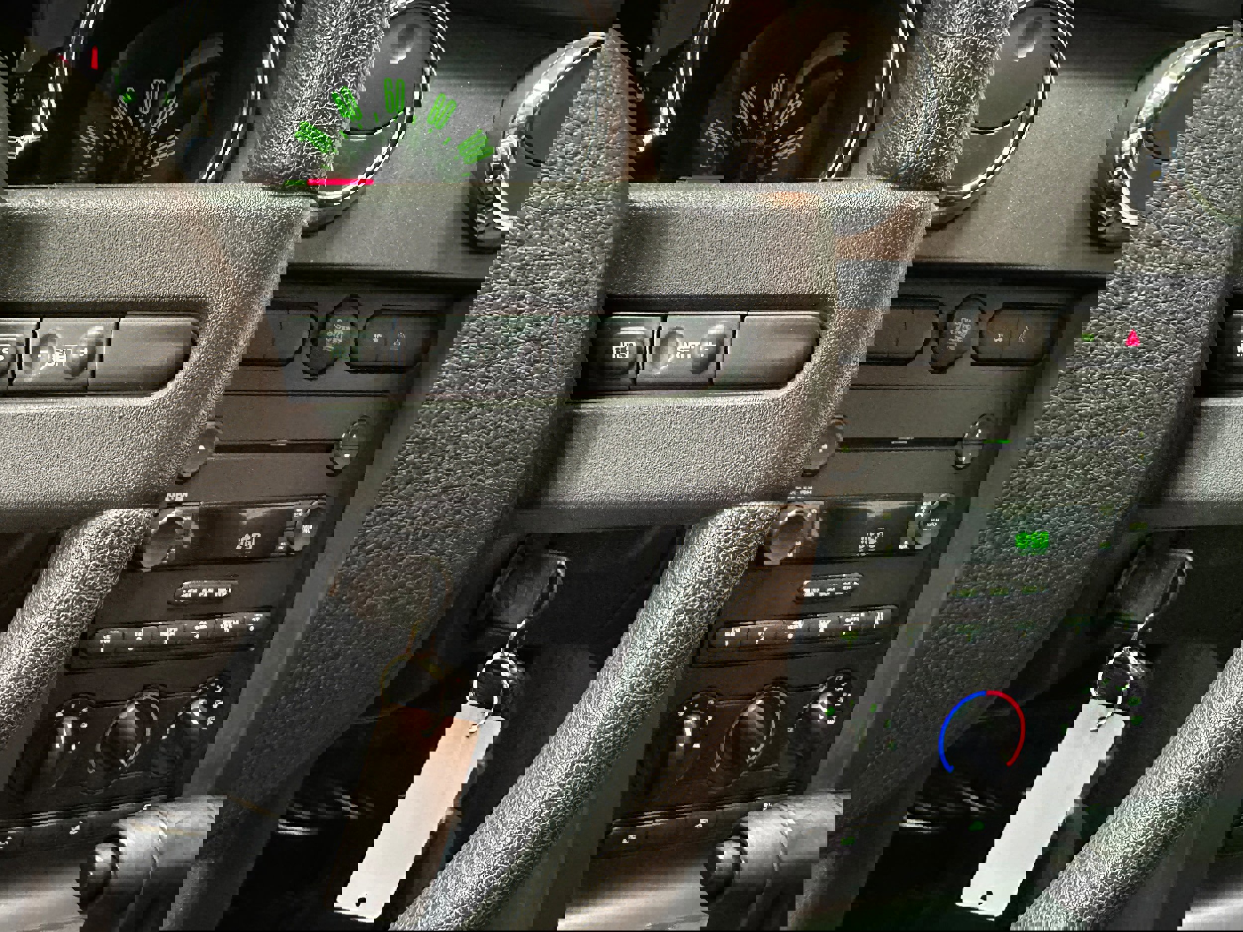 Used 2005 Ford Mustang Deluxe image 14