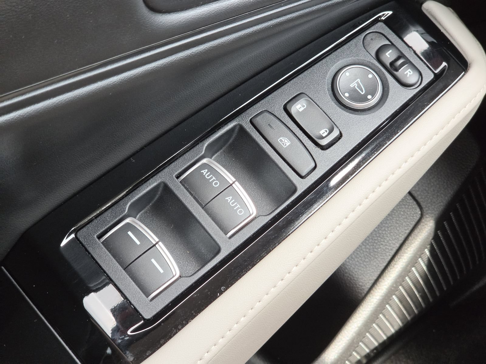 Used 2025 Honda Accord Touring image 14