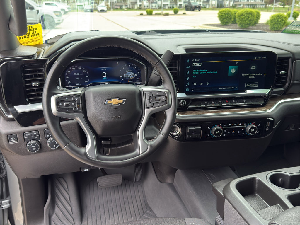 Used 2024 Chevrolet Silverado 1500 LT AWD/4WD image 23