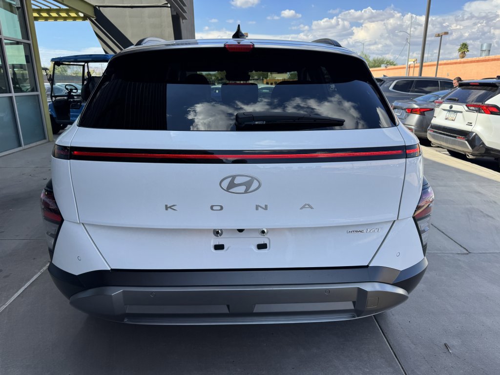 Used 2024 Hyundai Kona Limited image 13