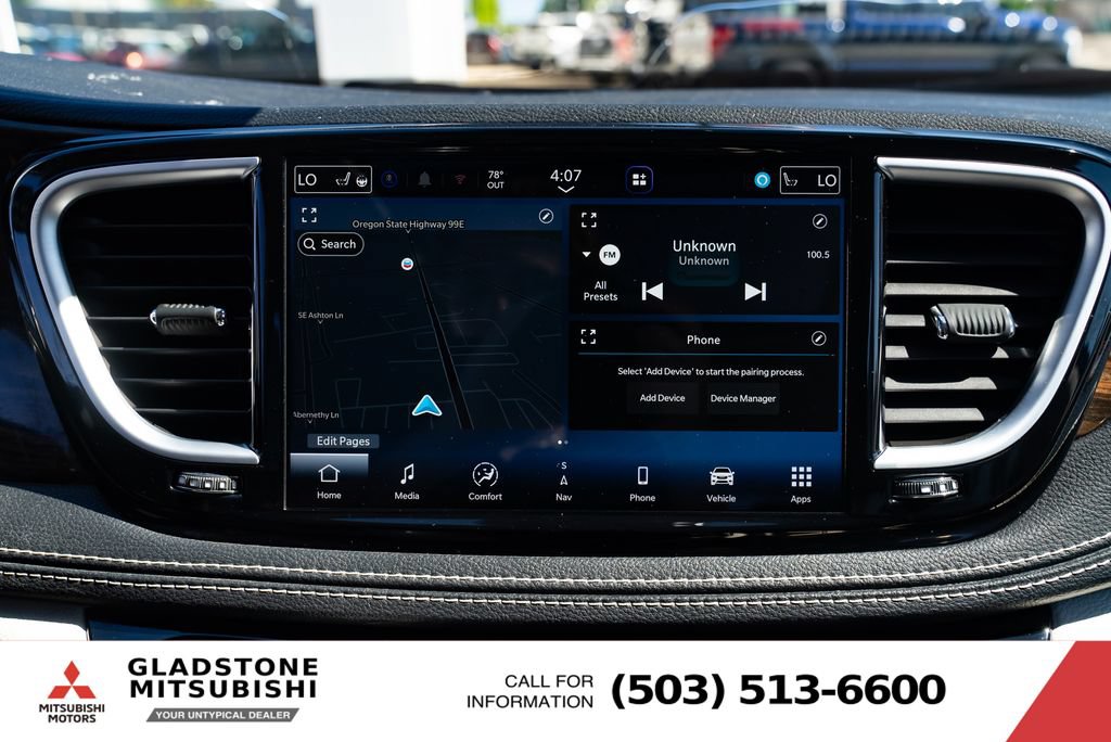 Used 2021 Chrysler Pacifica Limited AWD/4WD image 15