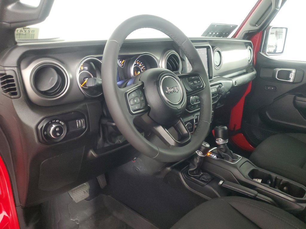 Used 2023 Jeep Gladiator Sport AWD/4WD image 11