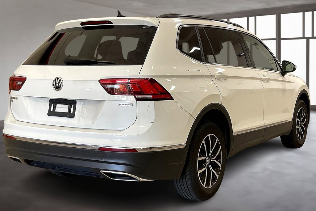 Used 2021 Volkswagen Tiguan SE image 2