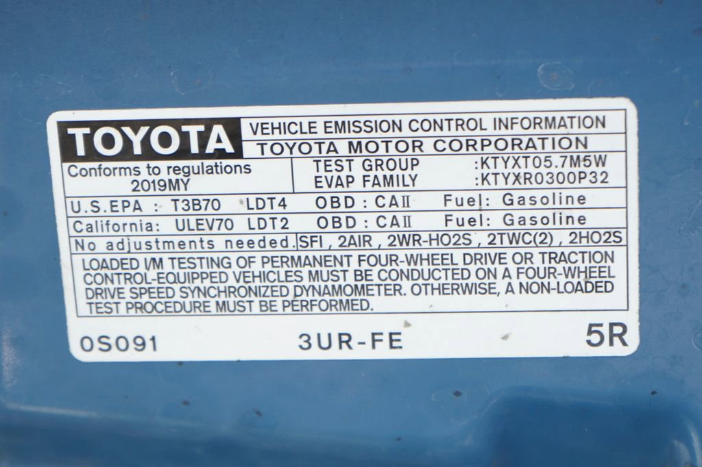 Used 2019 Toyota Tundra SR5 w/ SR5 Upgrade Package AWD/4WD image 12