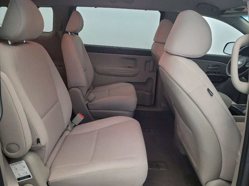 Used 2016 Kia Sedona LX w/ LX Convenience Package FWD image 19