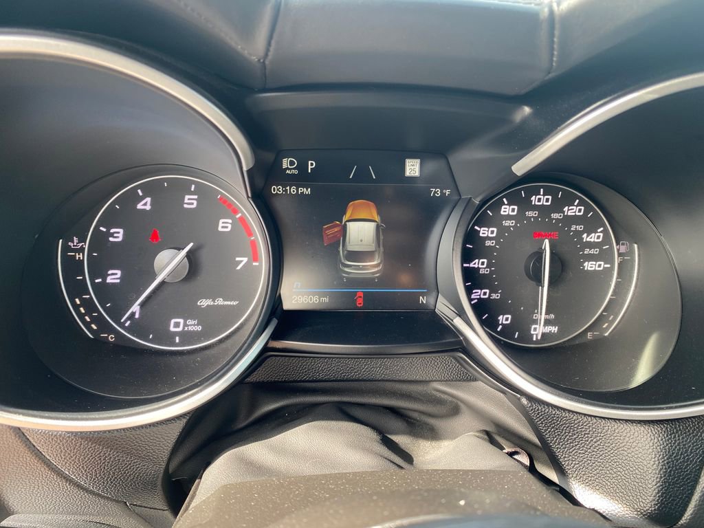 Used 2022 Alfa Romeo Stelvio Veloce image 32
