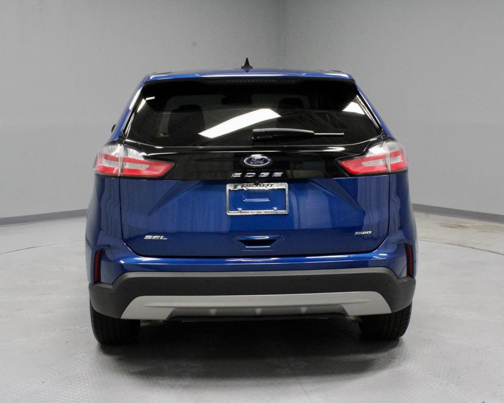 Certified 2022 Ford Edge SEL w/ Convenience Package AWD/4WD image 12