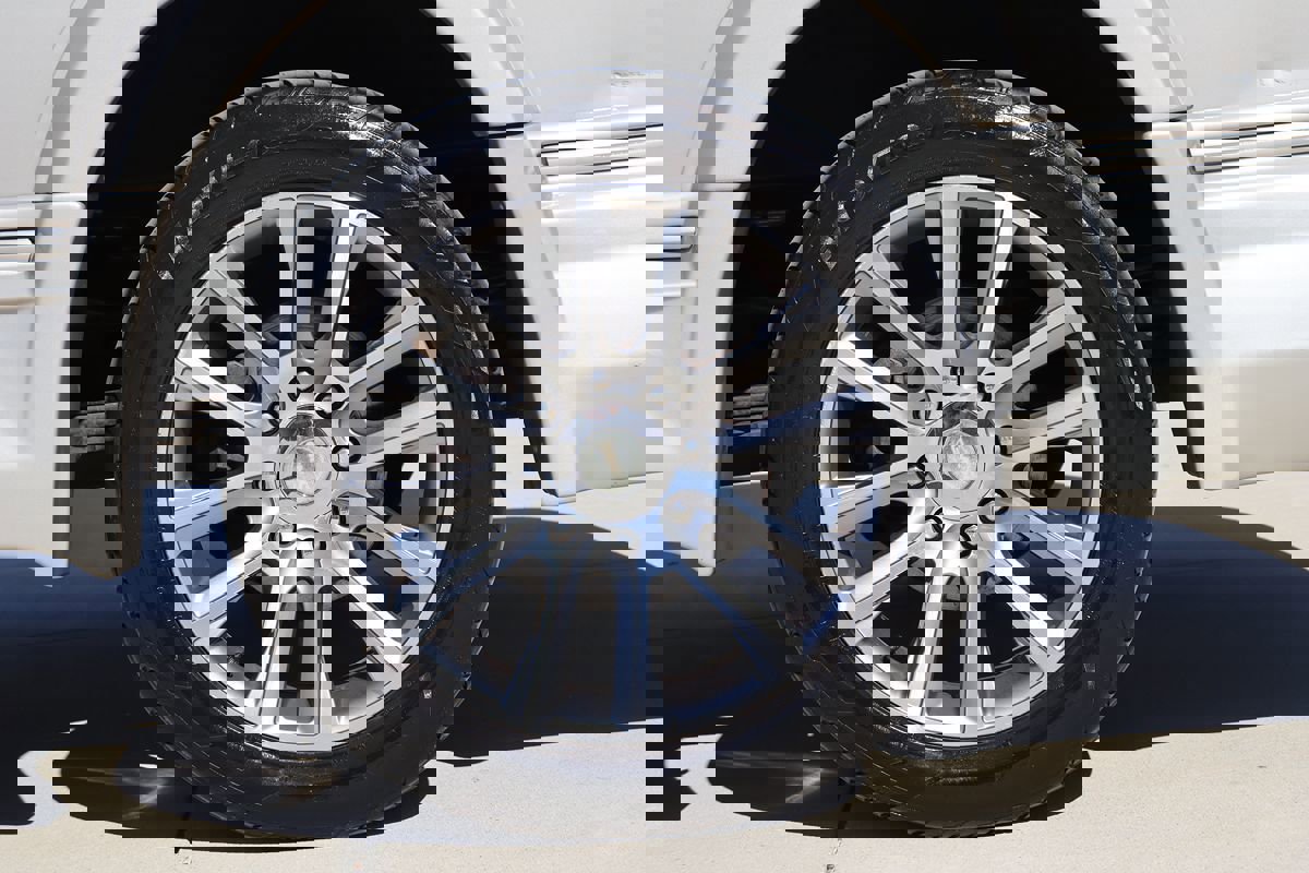 Used 2020 GMC Savana 2500 Extended w/ Enhanced Convenience Package image 60