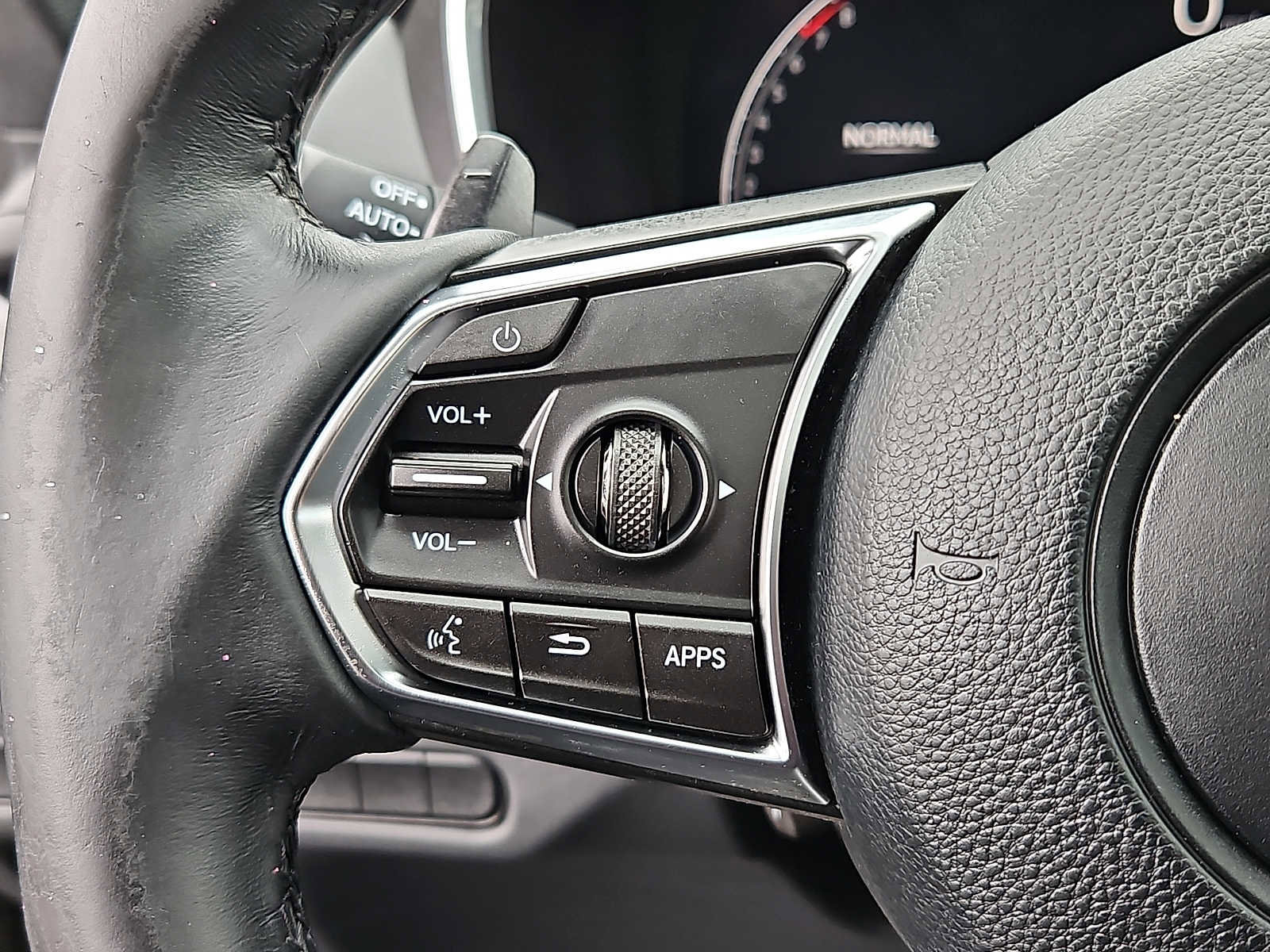 Used 2023 Acura MDX SH-AWD w/ Technology Package image 26