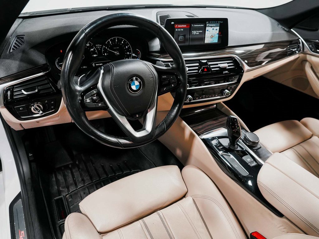 Used 2018 BMW 530i xDrive image 14