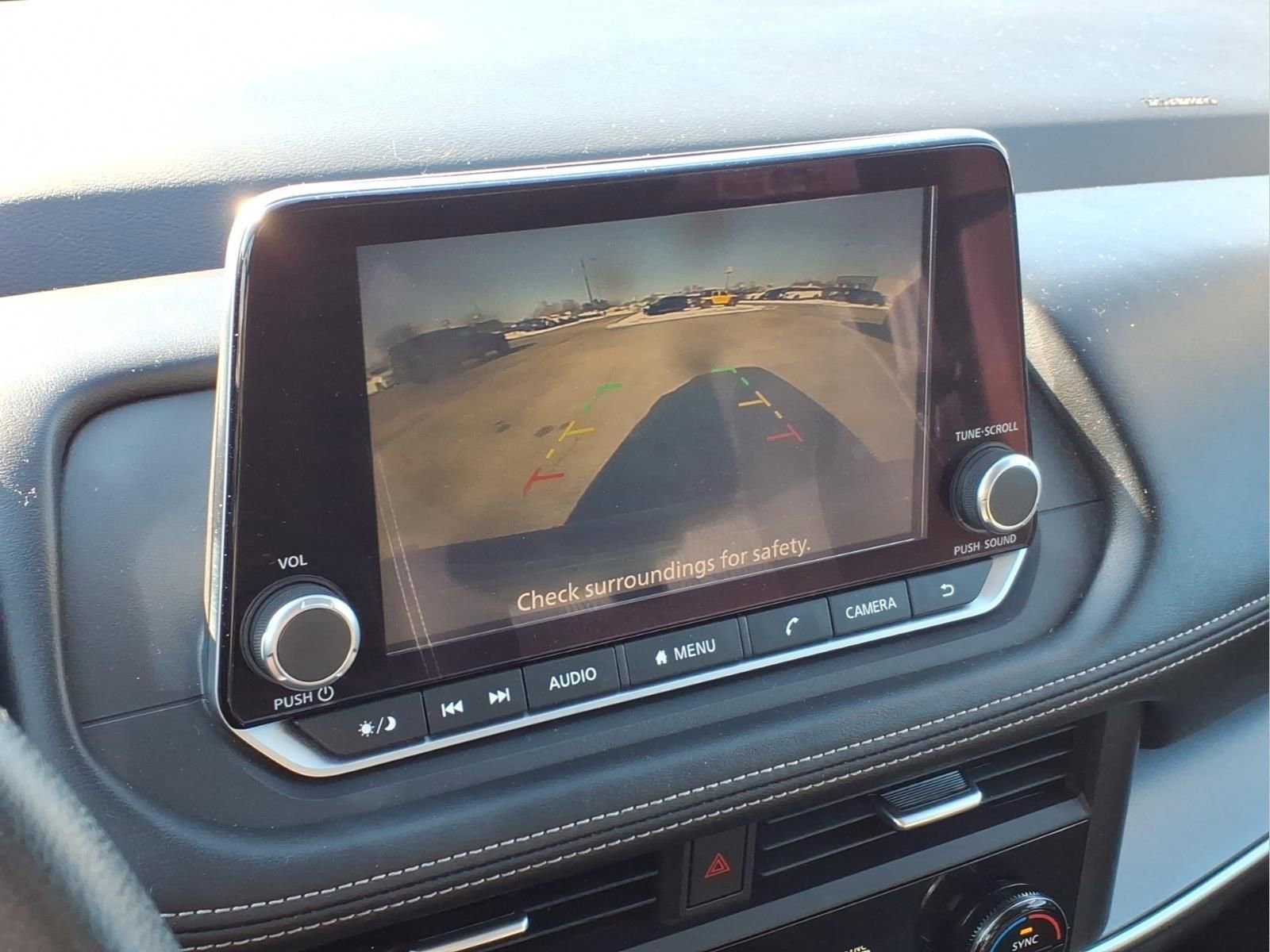 Used 2024 Nissan Rogue SV image 18