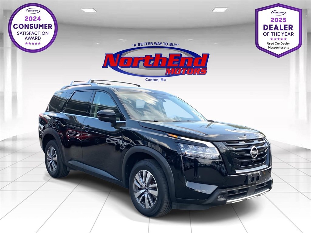 Used 2023 Nissan Pathfinder SL w/ Black Appearance Package