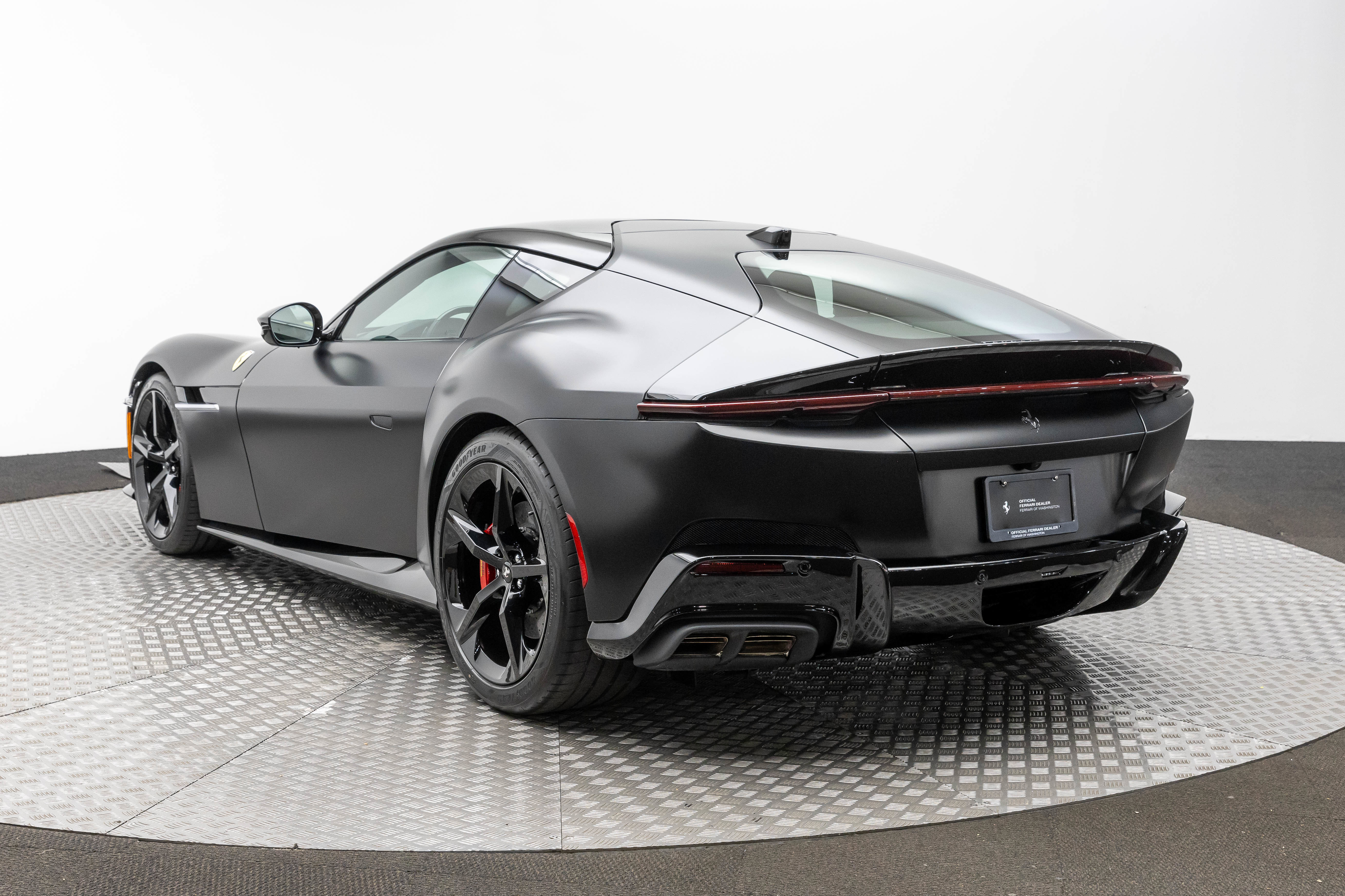 Used 2026 Ferrari 12Cilindri image 3